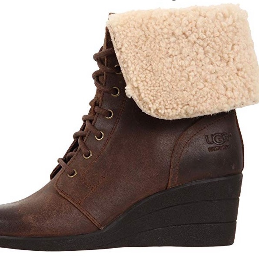 NIB UGG Zea Suede Women’s Ankle boots - Picture 4 of 8